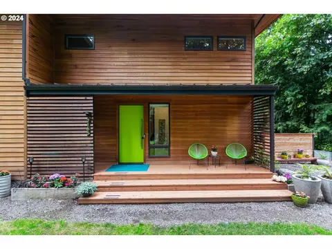 2165 SW Pattulo Way, West Linn, OR 97068