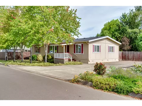 715 Templeton St, Brownsville, OR 97327