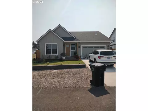 32740 Macy St, Coburg, OR 97408