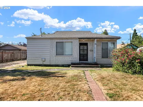 1719 G St, Springfield, OR 97477