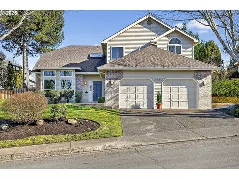 4445 NW Kahneeta Dr, Portland, OR 97229