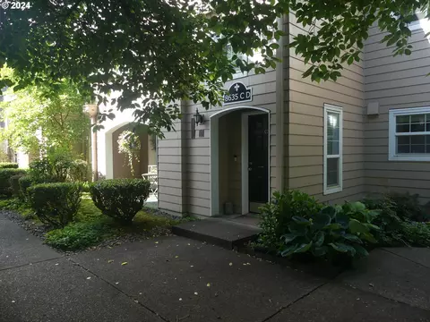 8635 SW Curry Dr #C, Wilsonville, OR 97070