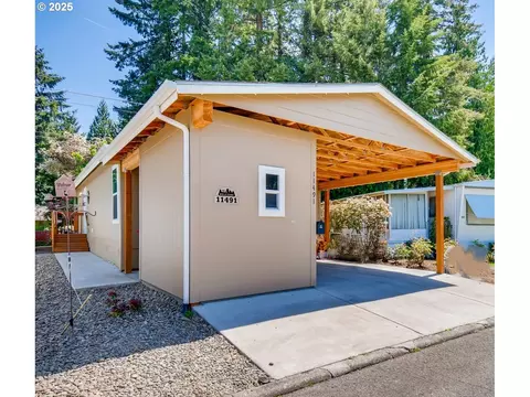 11491 SW Royal Villa Dr, Tigard, OR 97224