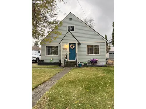 2906 N Spruce St, La Grande, OR 97850