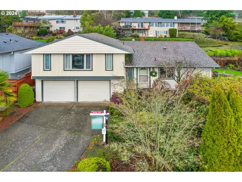 10435 SW Highland Dr, Portland, OR 97224