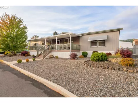 1200 E Central Ave #49, Sutherlin, OR 97479