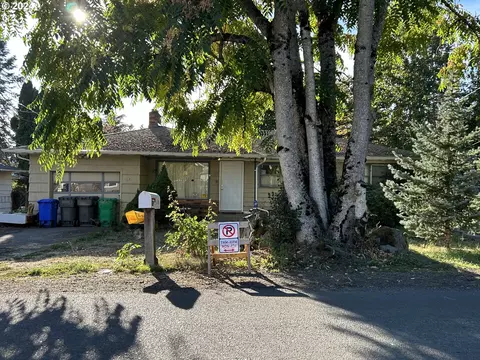 27 SE 139th Ave, Portland, OR 97233