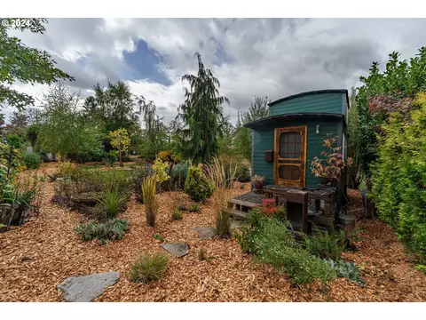 NW 13th Ct, Vancouver, WA 98665