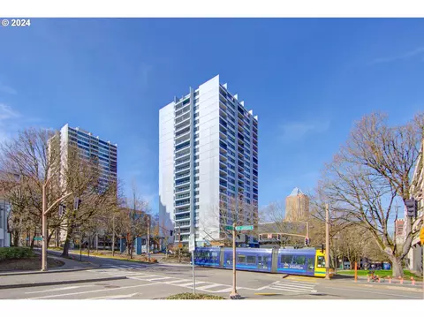 111 SW Harrison St #9E, Portland, OR 97201