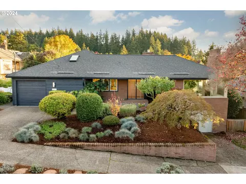 6444 SE Stark St, Portland, OR 97215