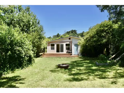 94260 Leith Rd, Gold Beach, OR 97444