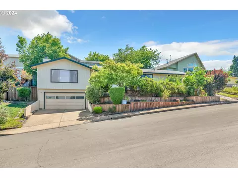 797 Prescott Ln, Springfield, OR 97477