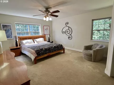 Bedroom - 28544 Crow Rd, Eugene, OR 97402 photo 1 of 4