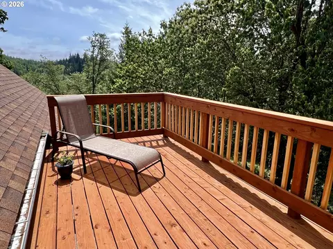 Exterior - 28544 Crow Rd, Eugene, OR 97402 photo 6 of 8