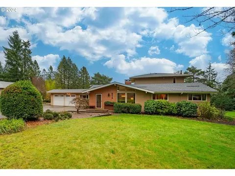 6315 NW Vineyard Dr, Corvallis, OR 97330