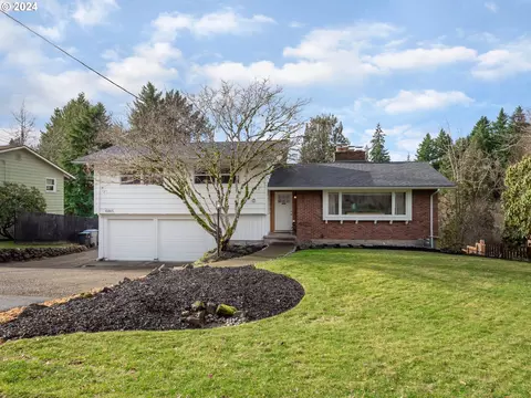 10865 SW Derry Dell Ct, Tigard, OR 97223