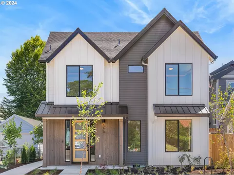4270 SE 37th Ave #1, Portland, OR 97202