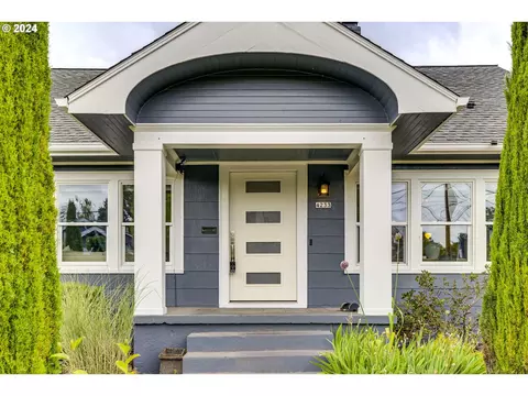 4233 NE 18th Ave, Portland, OR 97211
