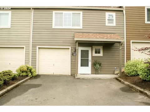 7137 SW Sagert St SW #105, Tualatin, OR 97062