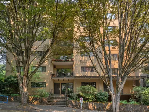 2021 SW Main St #21, Portland, OR 97205