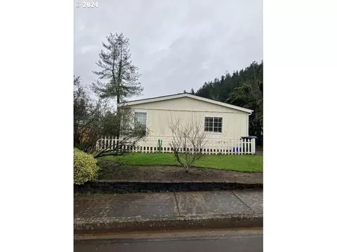 5924 Jessica Ln, Springfield, OR 97478
