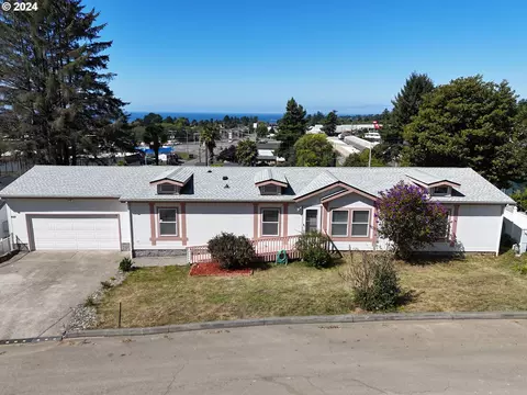 15994 Hannan Ln, Brookings, OR 97415