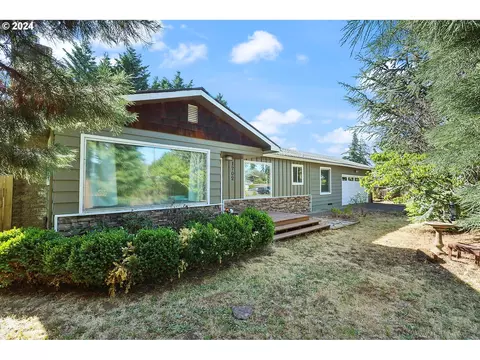 1702 Avalon Dr, Hood River, OR 97031