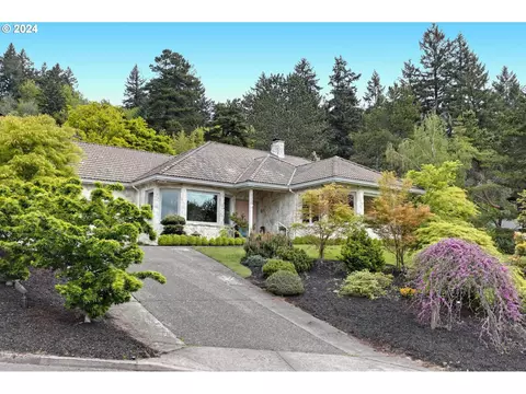 3230 SW 55th Dr, Portland, OR 97221