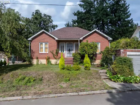 4905 SE Harney Dr, Portland, OR 97206