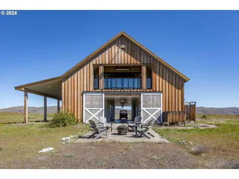 81582 Wamic Market Rd, Tygh Valley, OR 97063
