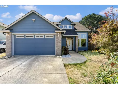701 Washington St, Woodland, WA 98674