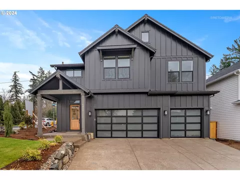 8022 SW Knudsen Pl, Portland, OR 97223