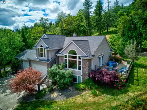 1175 E Sixth Ave, Sutherlin, OR 97479