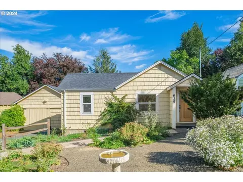 635 NW 11th St, Mcminnville, OR 97128