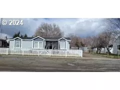 631 Alder St, Elgin, OR 97827