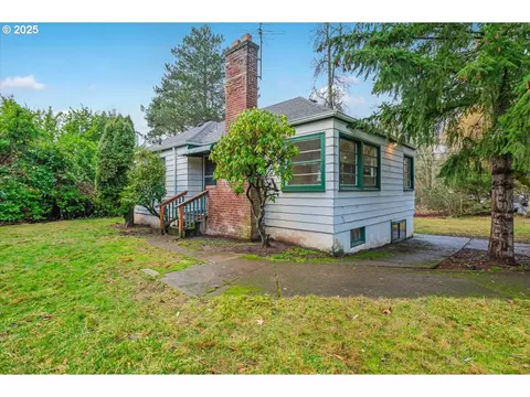 12535 SW Boones Ferry Rd, Lake Oswego, OR 97035