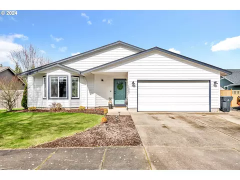 1047 Heckart Ln, Harrisburg, OR 97446