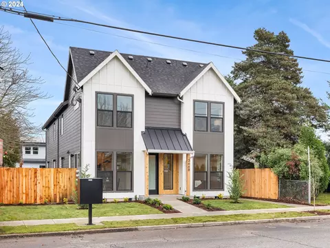 3660 NE 42nd Ave #4, Portland, OR 97213