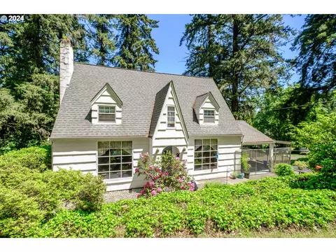 8416 Sunnyside Rd SE, Salem, OR 97306