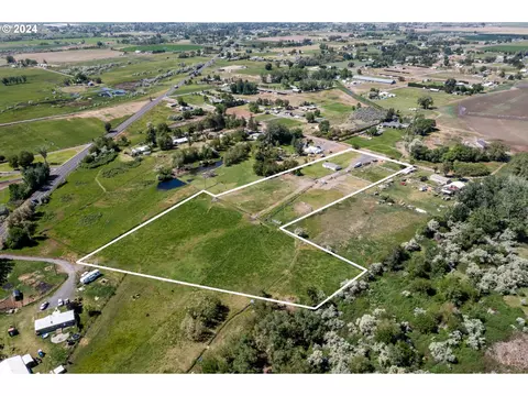 Nka Golda Rd, Hermiston, OR 97838