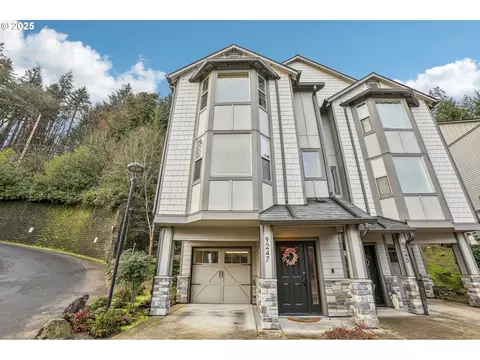 9247 NW Germantown Rd, Portland, OR 97231