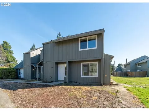 17488 SW Britetree Cir, Aloha, OR 97007