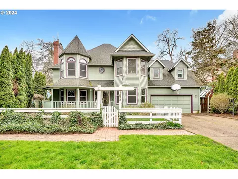 1522 Cal Young Rd, Eugene, OR 97401 photo 1