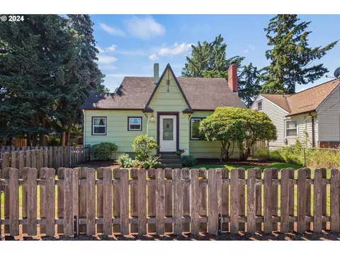 5626 NE Prescott St, Portland, OR 97218