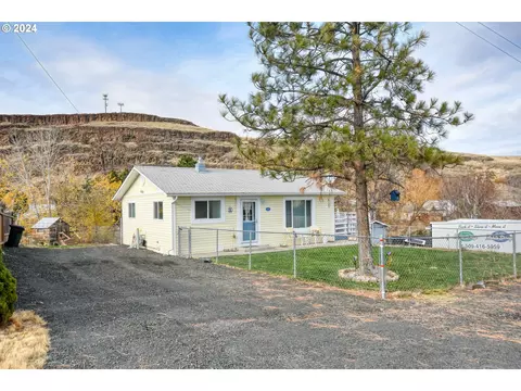 411 SW Cedar St, Pilot Rock, OR 97868