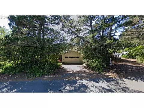 5955 Balboa Ave, Gleneden Beach, OR 97388