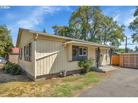 8122 NE Wygant St, Portland, OR 97218