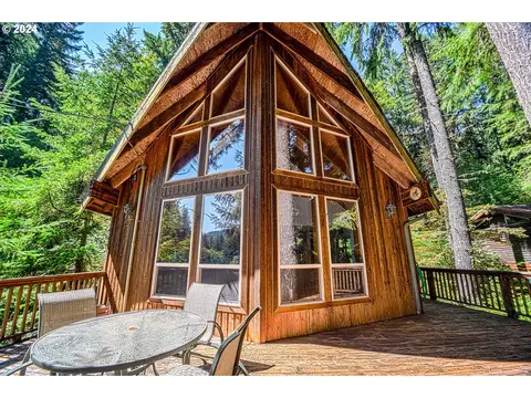 71295 Northshore Dr, Birkenfeld, OR 97016