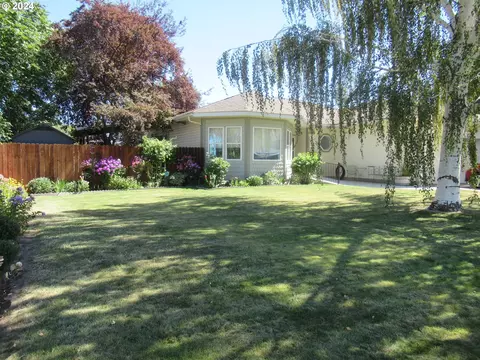 3210 5th St, Baker City, OR 97814