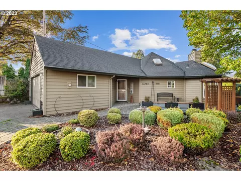 11895 SE Kehrli Dr, Milwaukie, OR 97222
